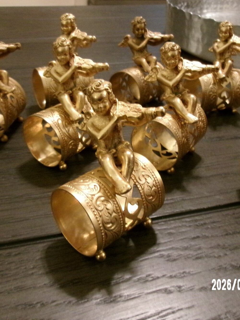 9 Kirk's Folly SIGNED Gold Tone Angel Cherub Violin Napkin Holder Filigree Base